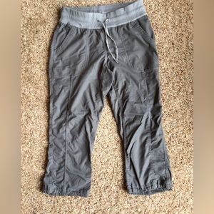 The North Face Aphrodite Capri S Small Grey Capris Crop Pants Nylon Hiking Gray